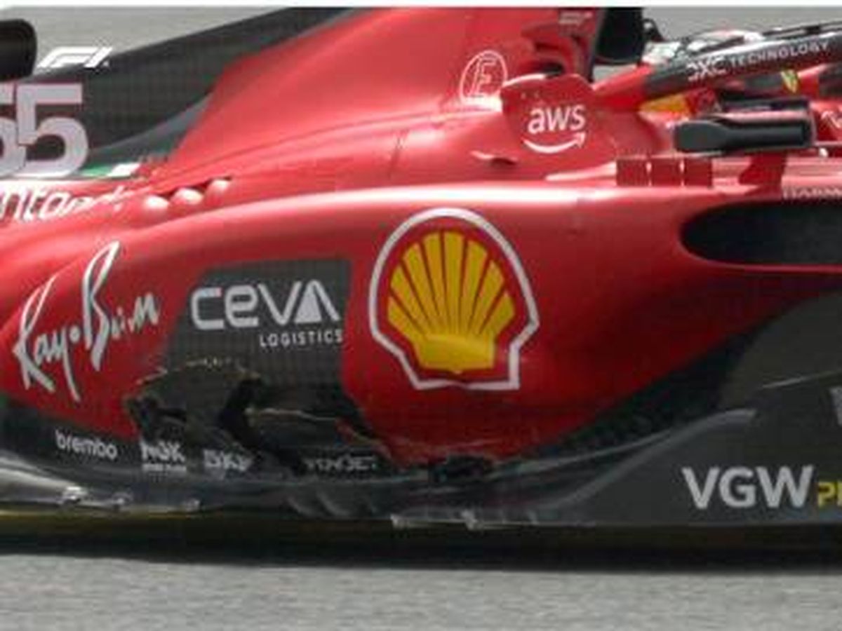 Foto: Así quedó el monoplaza de Sainz tras el toque en la primera curva (Twitter/@F1)
