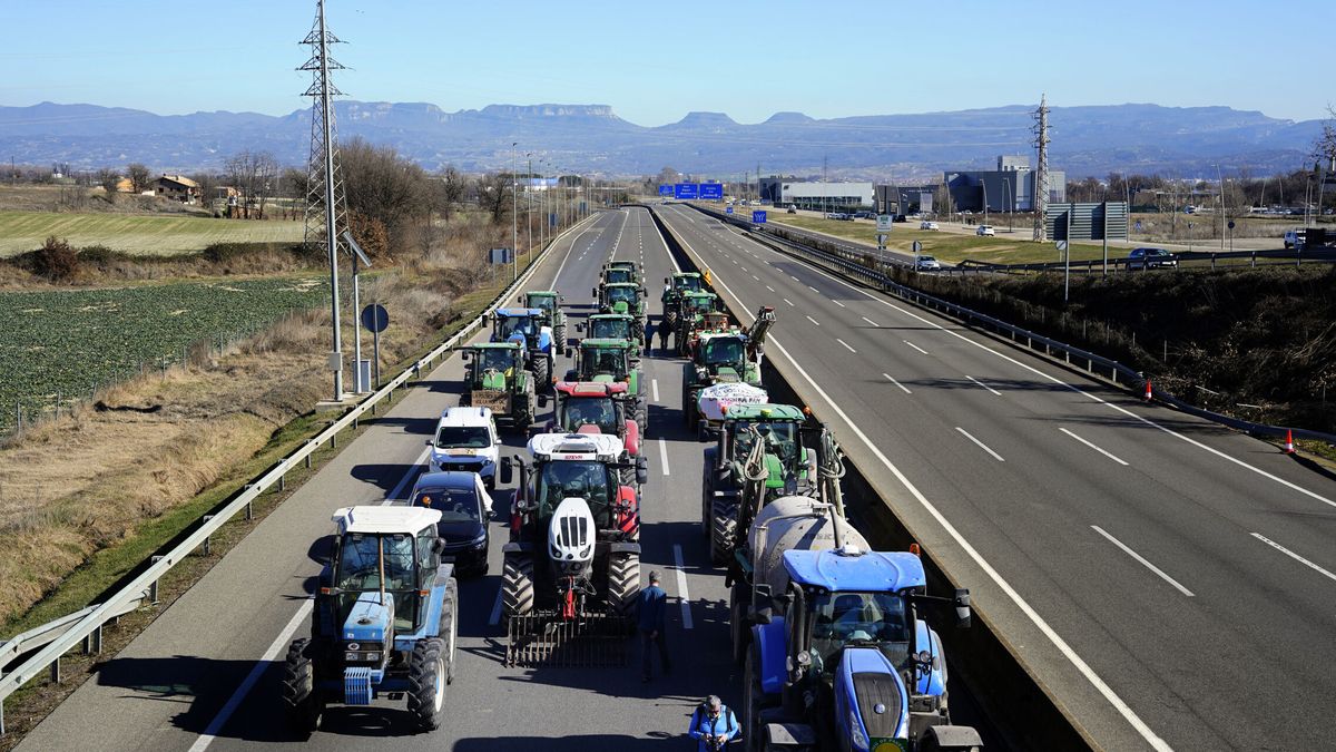 Consulta en este mapa de la DGT los cortes de carretera y calles en Cataluña hoy por la huelga de agricultores