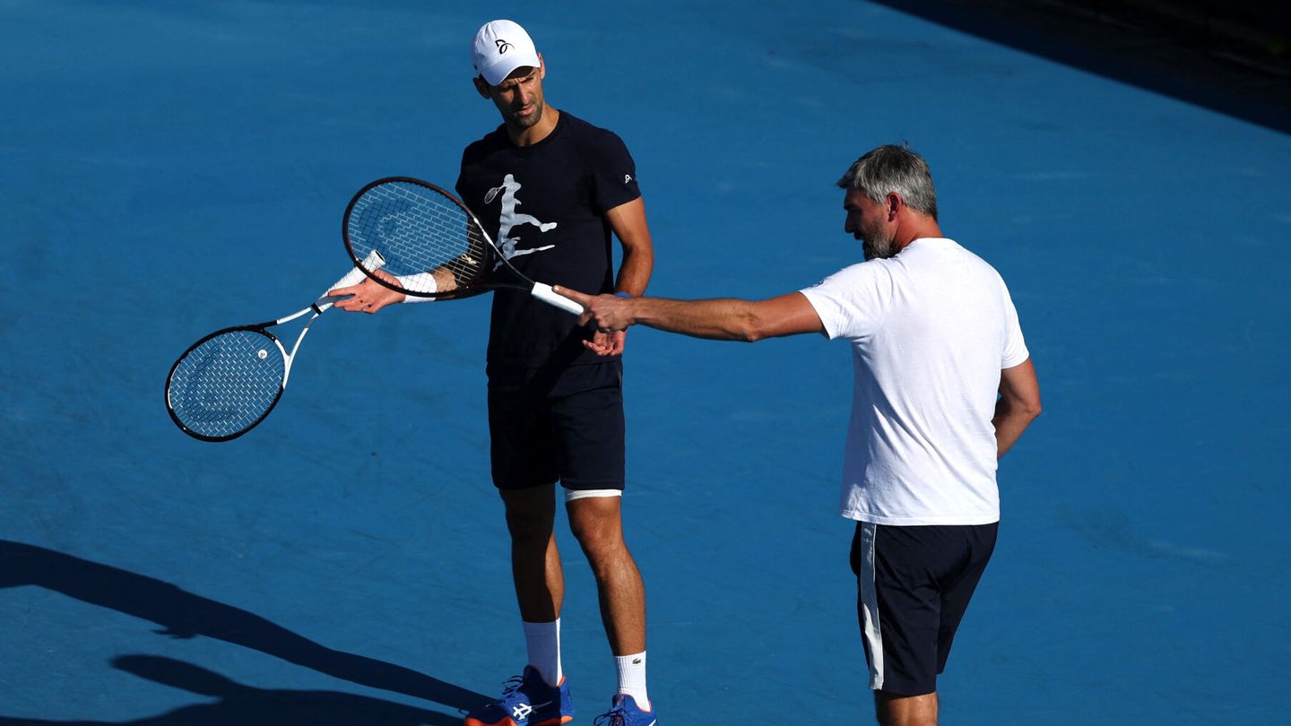 Djokovic e Ivanisevic, entrenando en Australia. (Reuters/Loren Elliott)