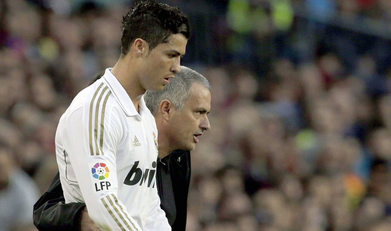 Cristiano Ronaldo y Mourinho, en el Real Madrid. (EFE)