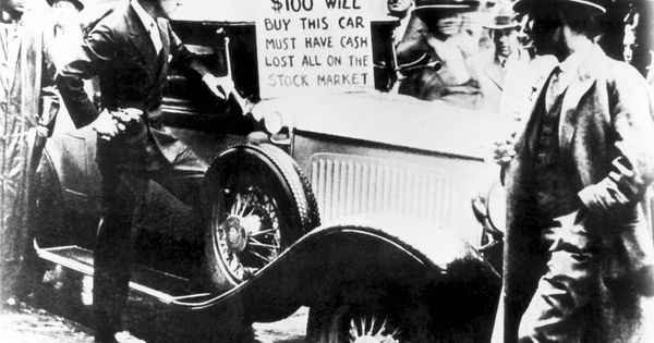 Foto: Fotografía de 1929 en la que se observa cómo el dueño de este automóvil lo ofrece por dinero en efectivo, ya que había perdido todo su capital en la bolsa de valores de Nueva York 