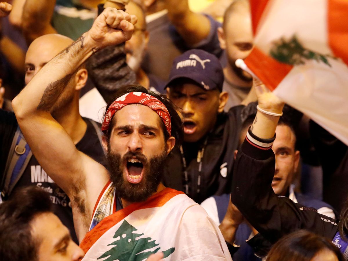 Foto: Un manifestante en Trípoli, Líbano. (Reuters)
