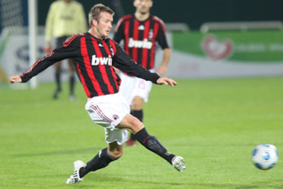 Foto: David Beckham debutó con el Milan y demostró buena condición física
