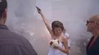 Bengalas, coches de lujo y pistolas: así celebra su boda un hooligan búlgaro