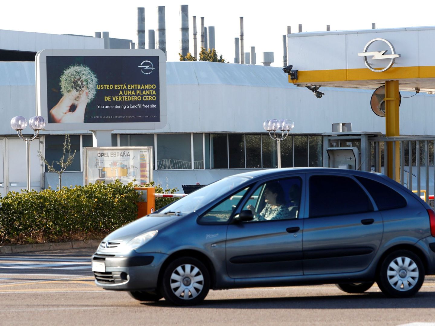 Imagen de la factoría de Opel en Figueruelas (Zaragoza). (EFE)