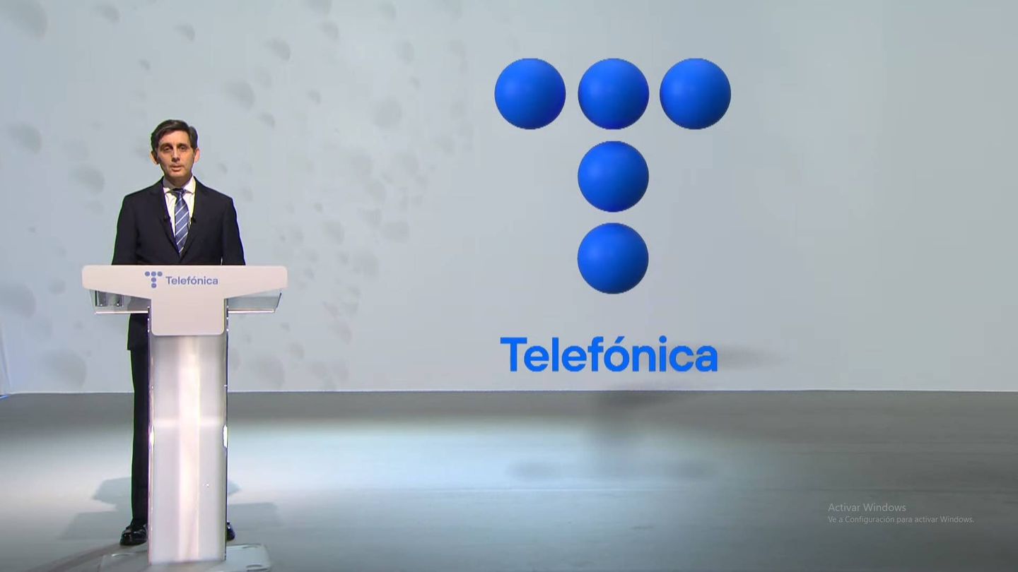 Captura del momento en el que se desvelaba el logo de Telefónica. 