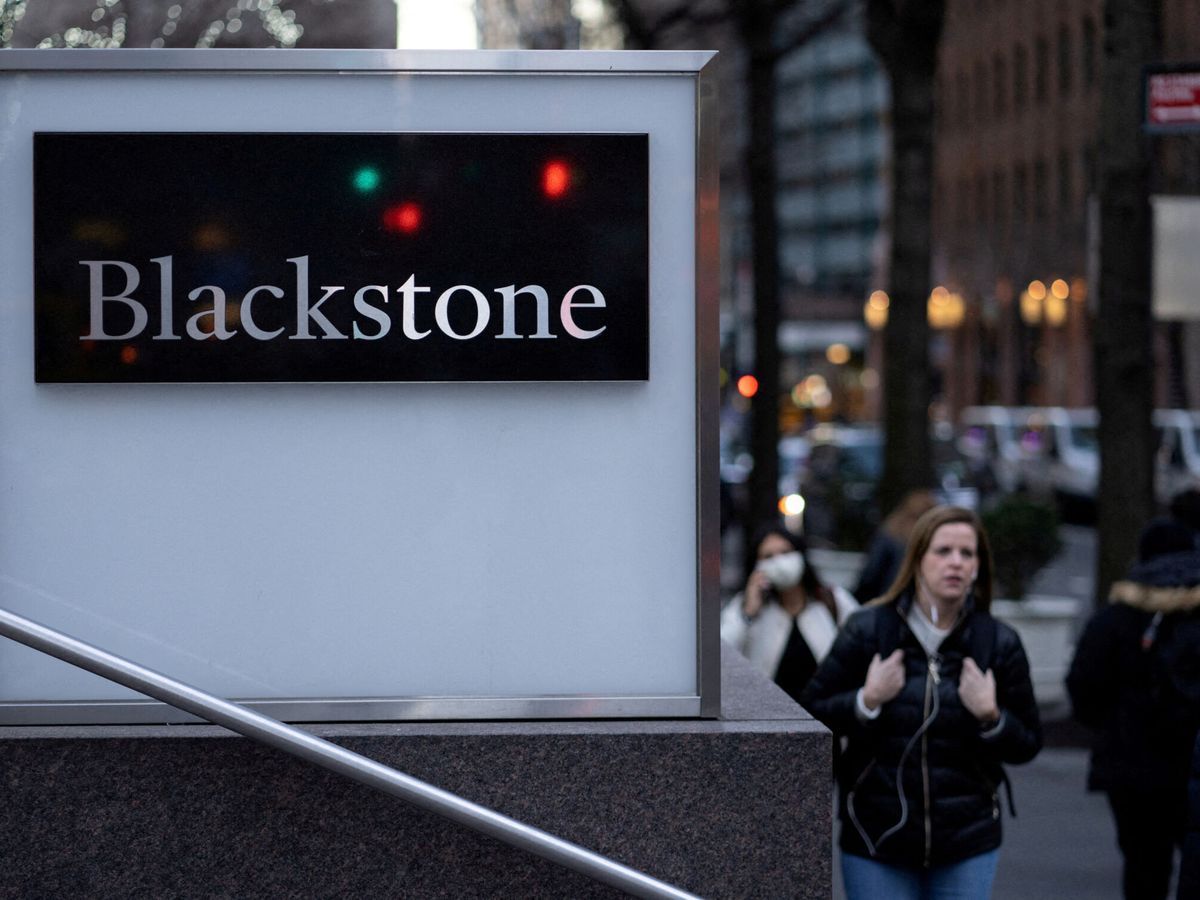 Foto: Logo de Blackstone en sus oficinas de Nueva York. (Reuters/ Jeenah Moon)