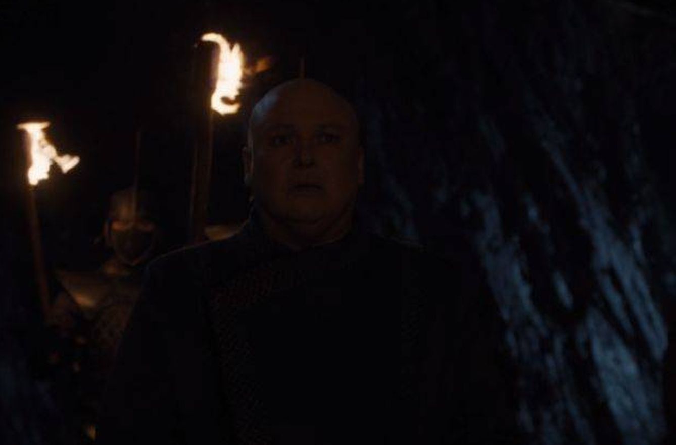 Varys se dirige a su final en 'Juego de tronos'. (HBO)