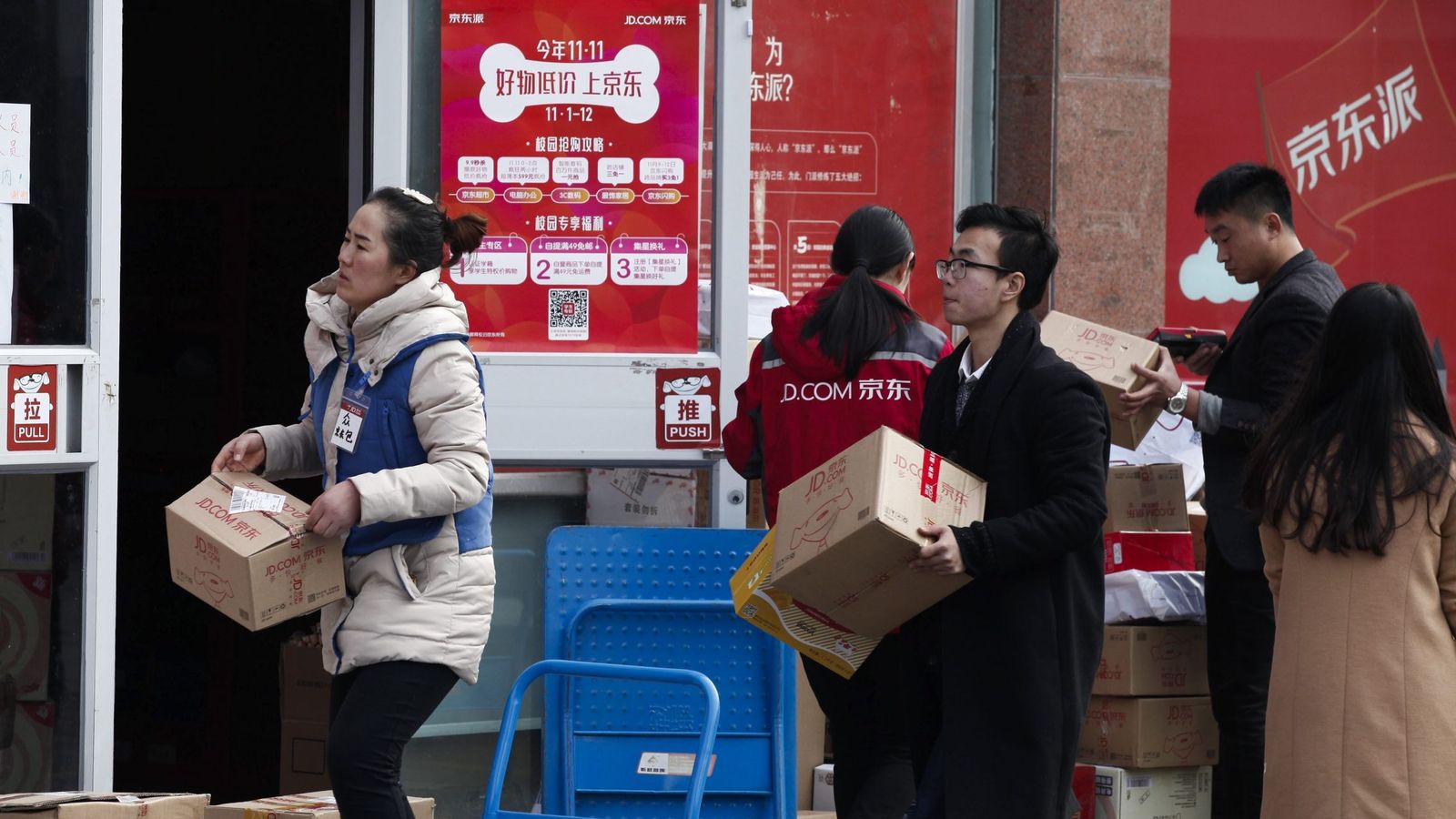 Foto: El 'Singles Day' inunda China con paquetes (EFE)