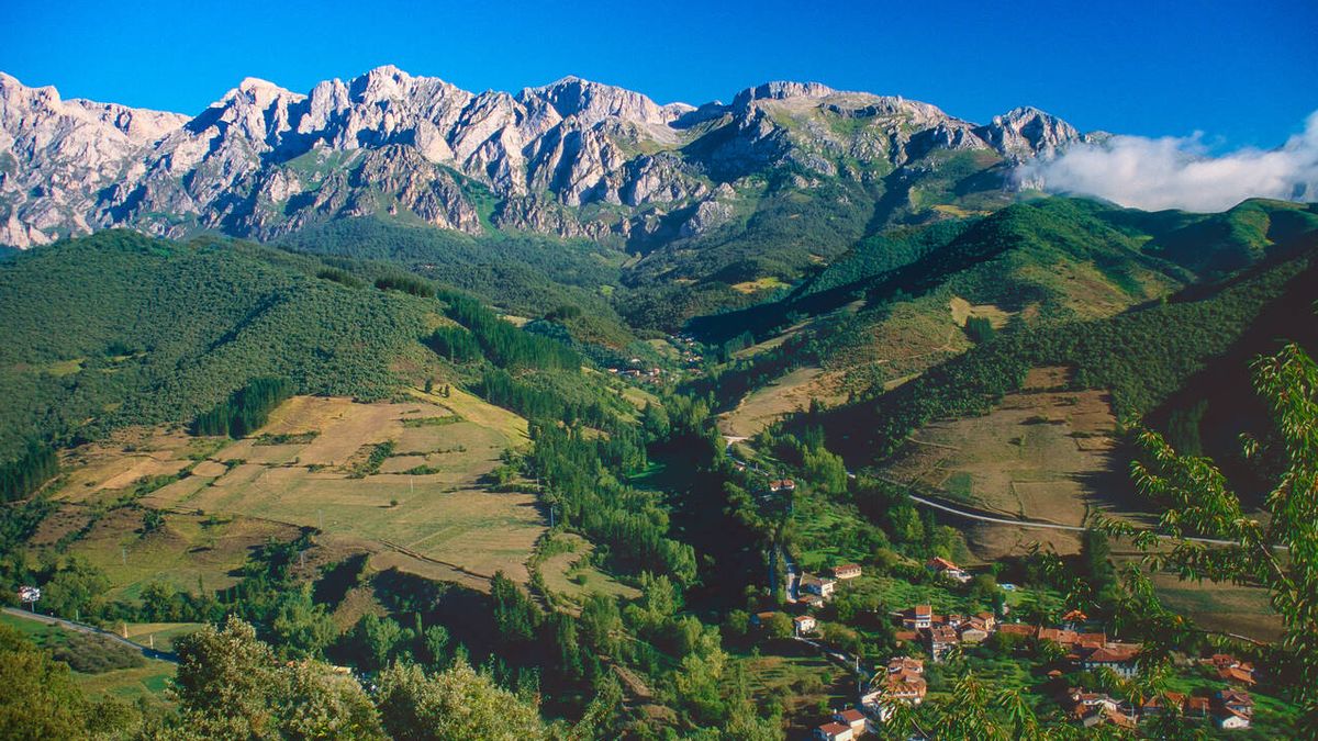 Fallece un montañero tras sufrir una caída en la vertiente leonesa de Picos de Europa