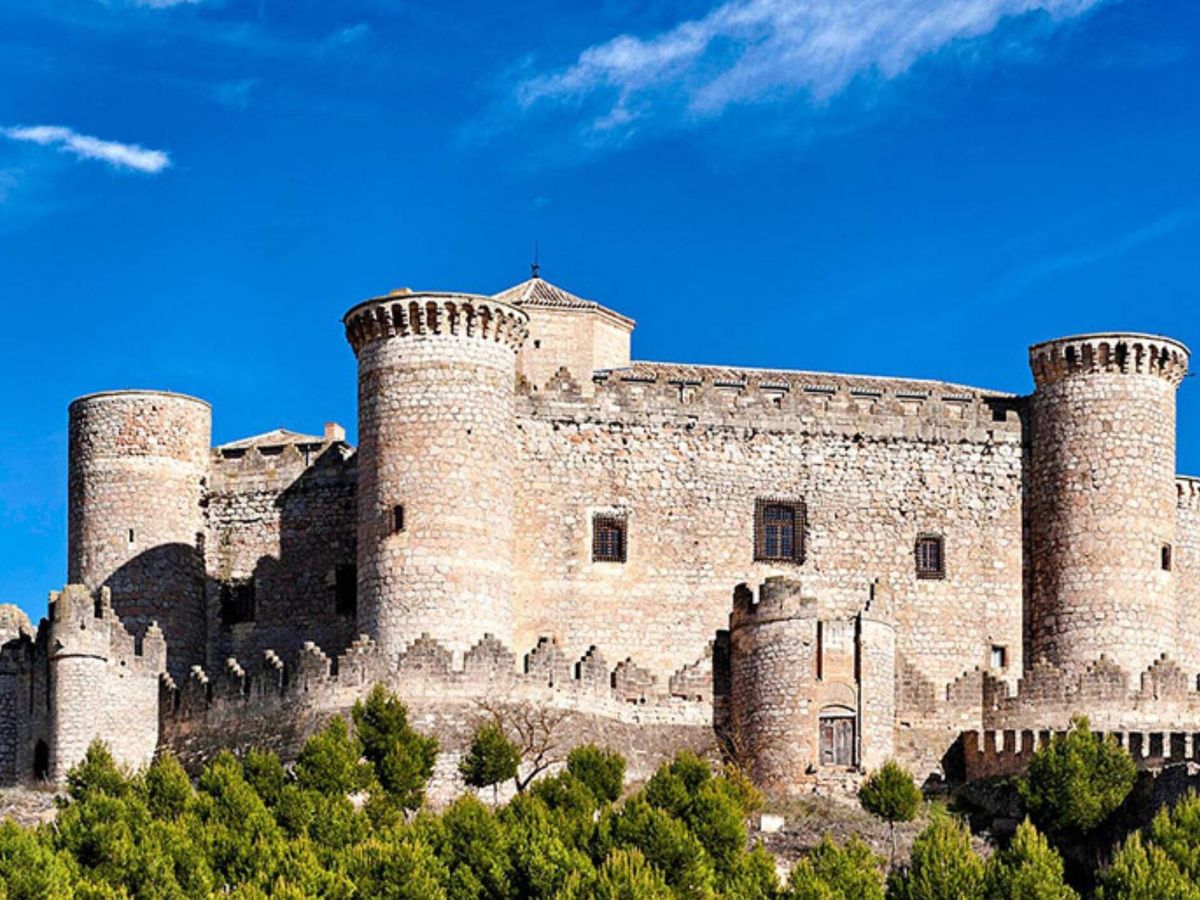 Foto: El castillo de Belmonte, una fortaleza histórica cerca de Madrid. (Turismo Castilla-La Mancha)