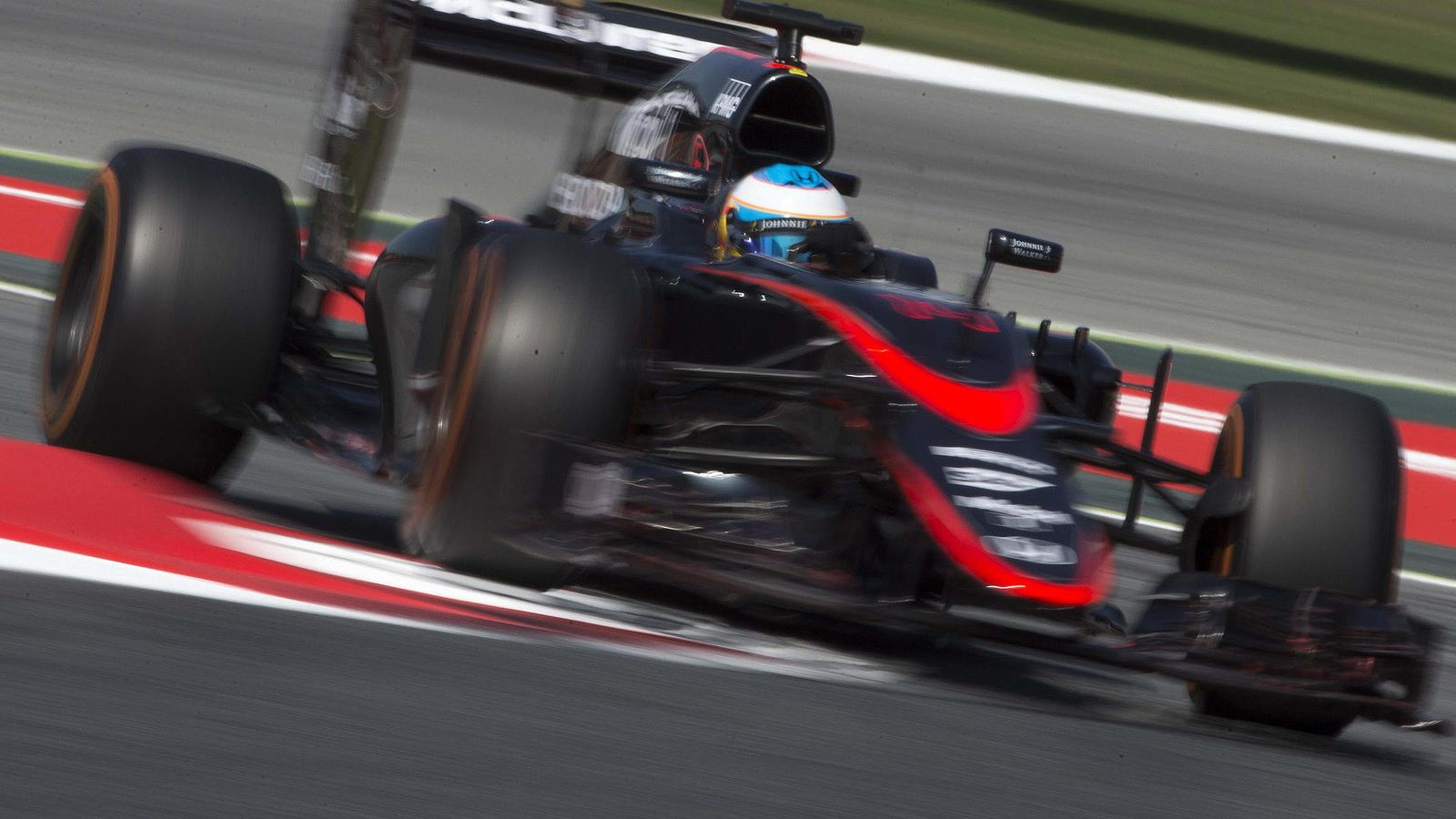 Foto: Fernando Alonso, en el GP de España (Efe). 