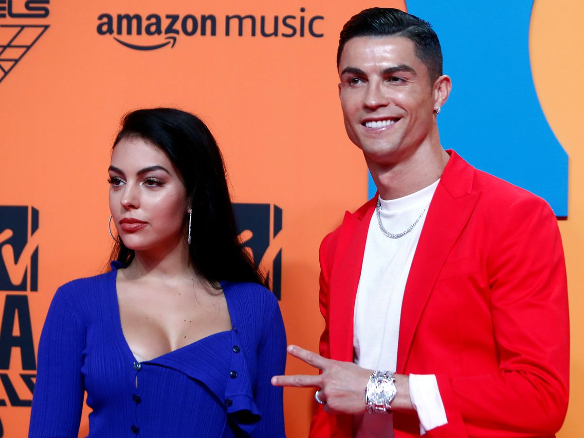 Foto: Georgina Rodríguez y Cristiano Ronaldo, en una foto de 2019. (Reuters)