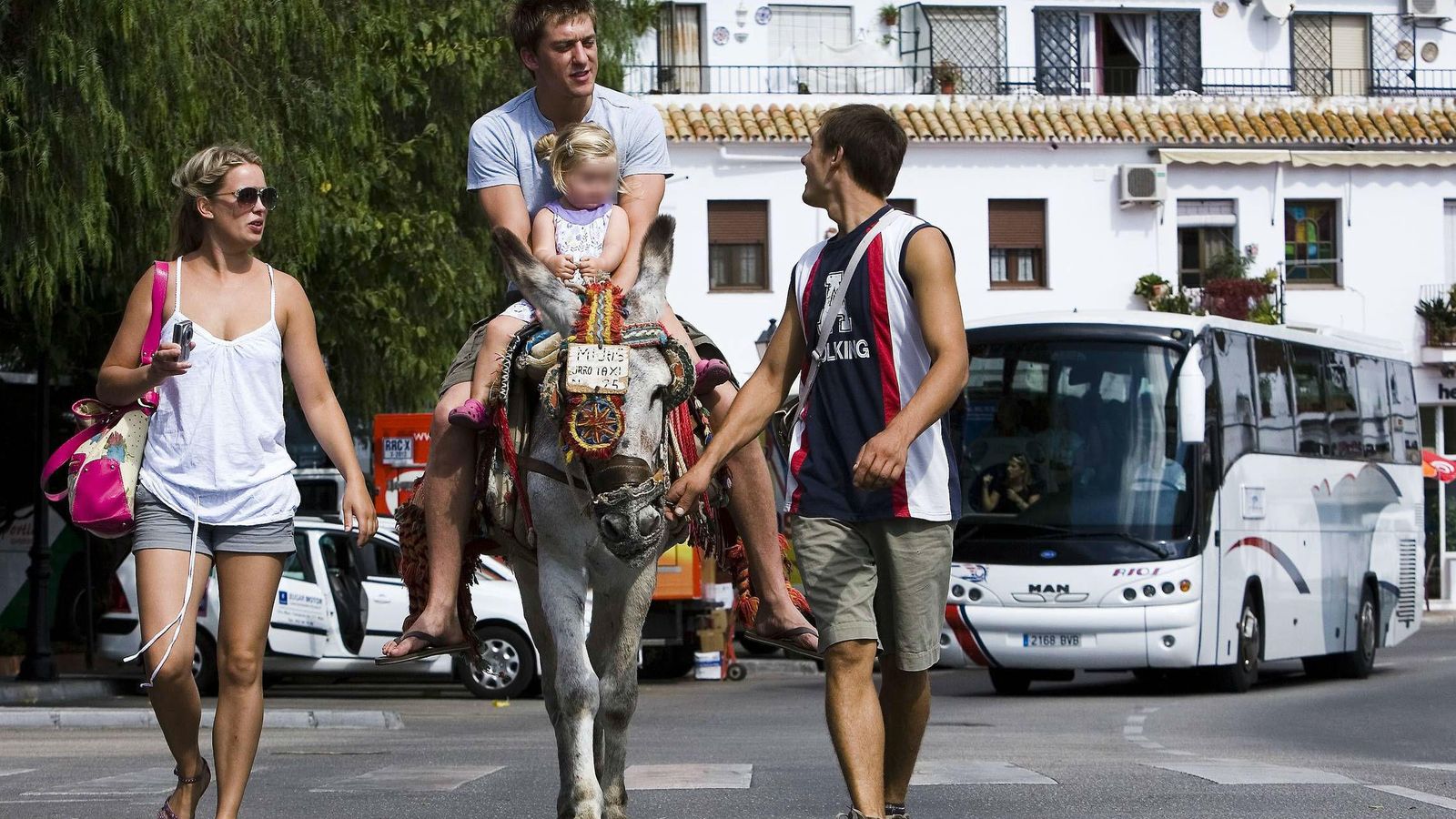 Foto: Los burro-taxi cumplen casi medio siglo como reclamo turístico en Mijas.