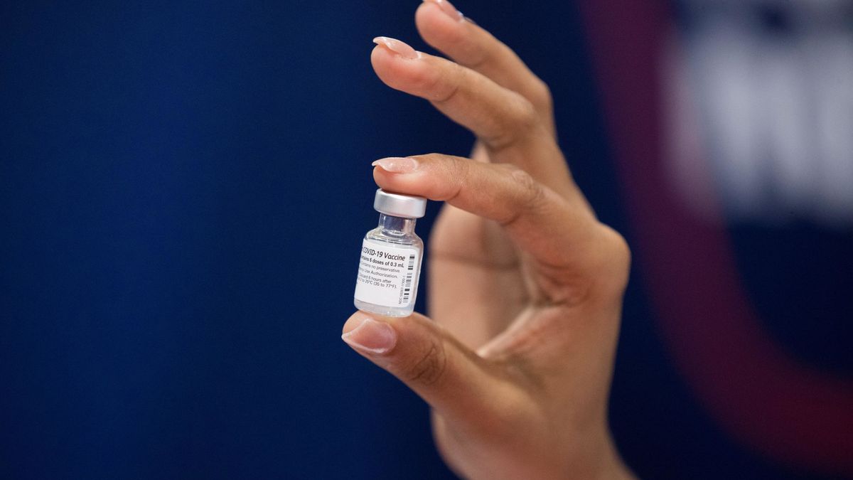 EEUU da su plena aprobación a la vacuna de Pfizer y BioNTech sube más de un 10%