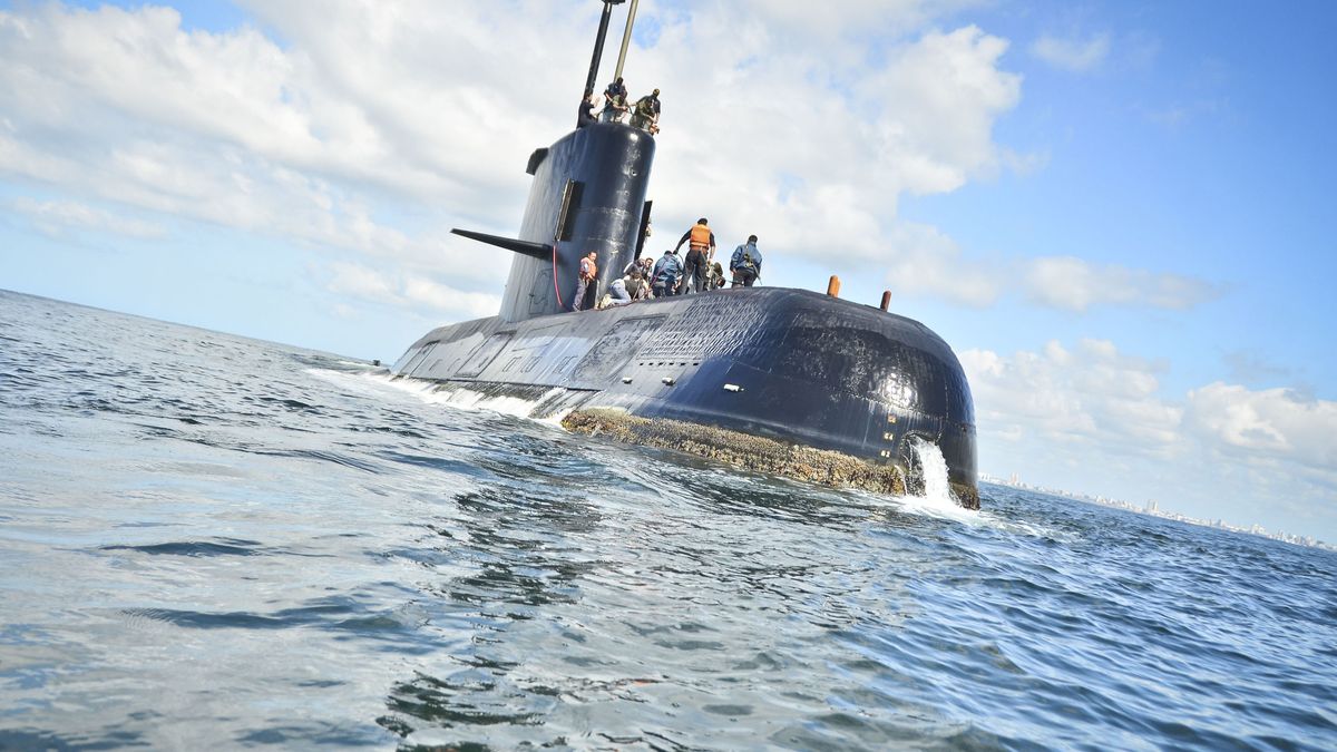 Detectan siete llamadas fallidas desde el submarino argentino desaparecido