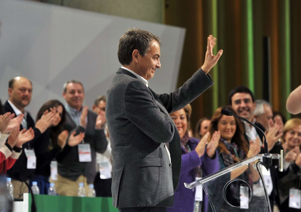 Foto: Zapatero, en el Congreso del PSOE-A. (EFE)
