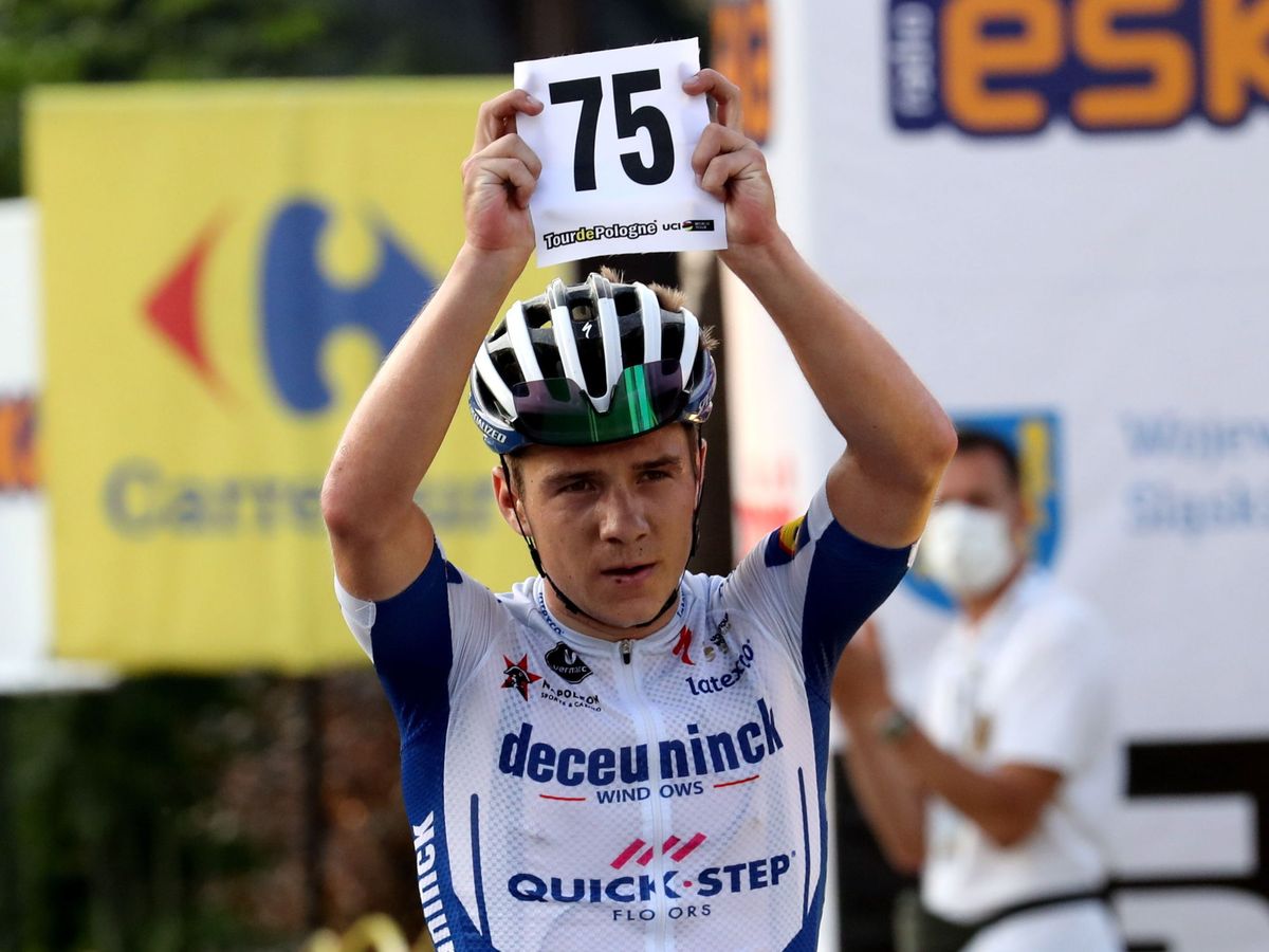 Foto: Evenepoel, tras imponerse en el Tour de Polonia. (Reuters)
