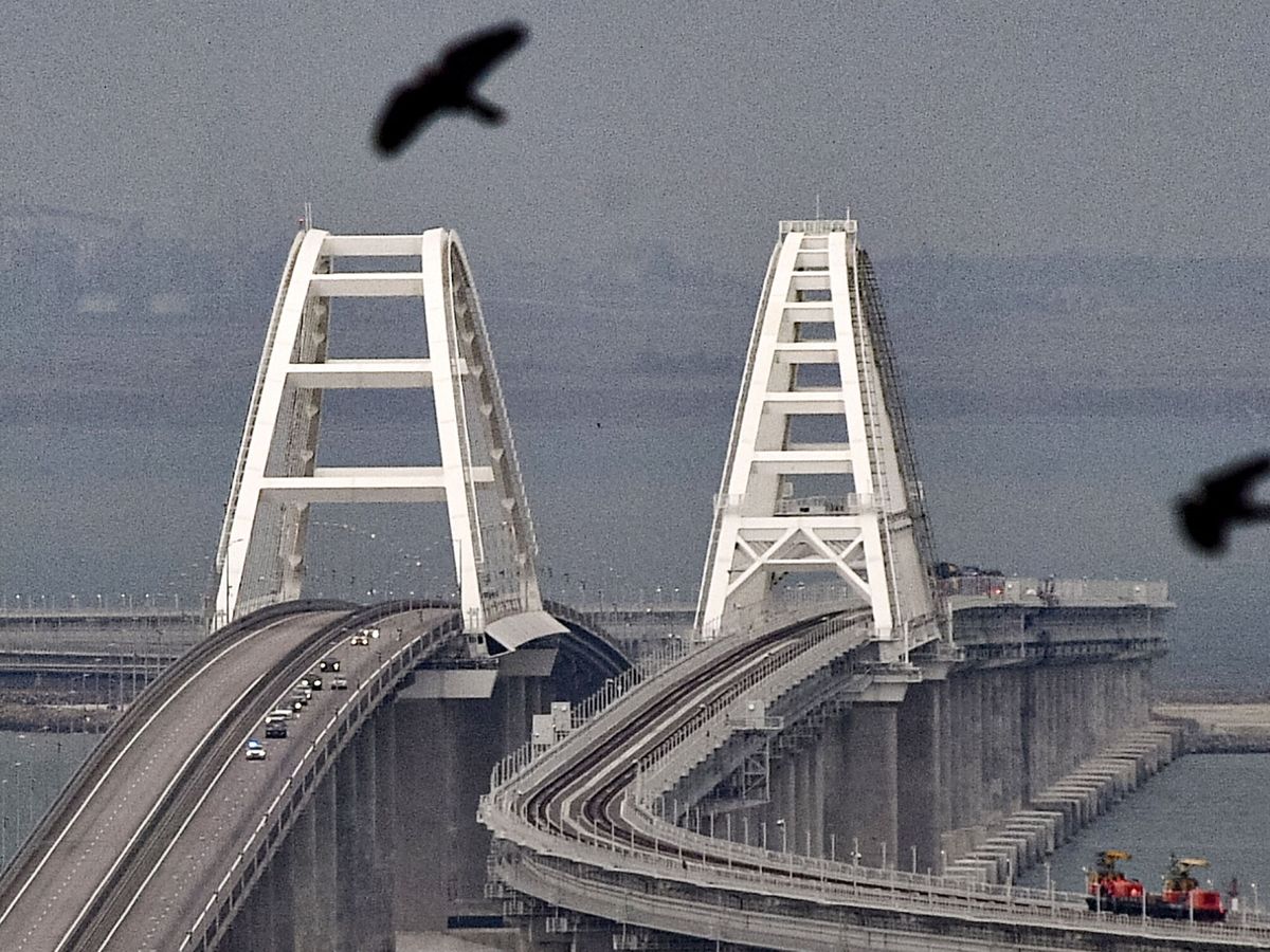 Foto: Puente que une Rusia y Crimea. (EFE/Stringer)