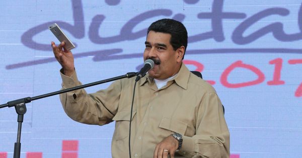 Foto: Nicolás Maduro durante un acto con simpatizantes transmitido por la televisión estatal VTV. (EFE)