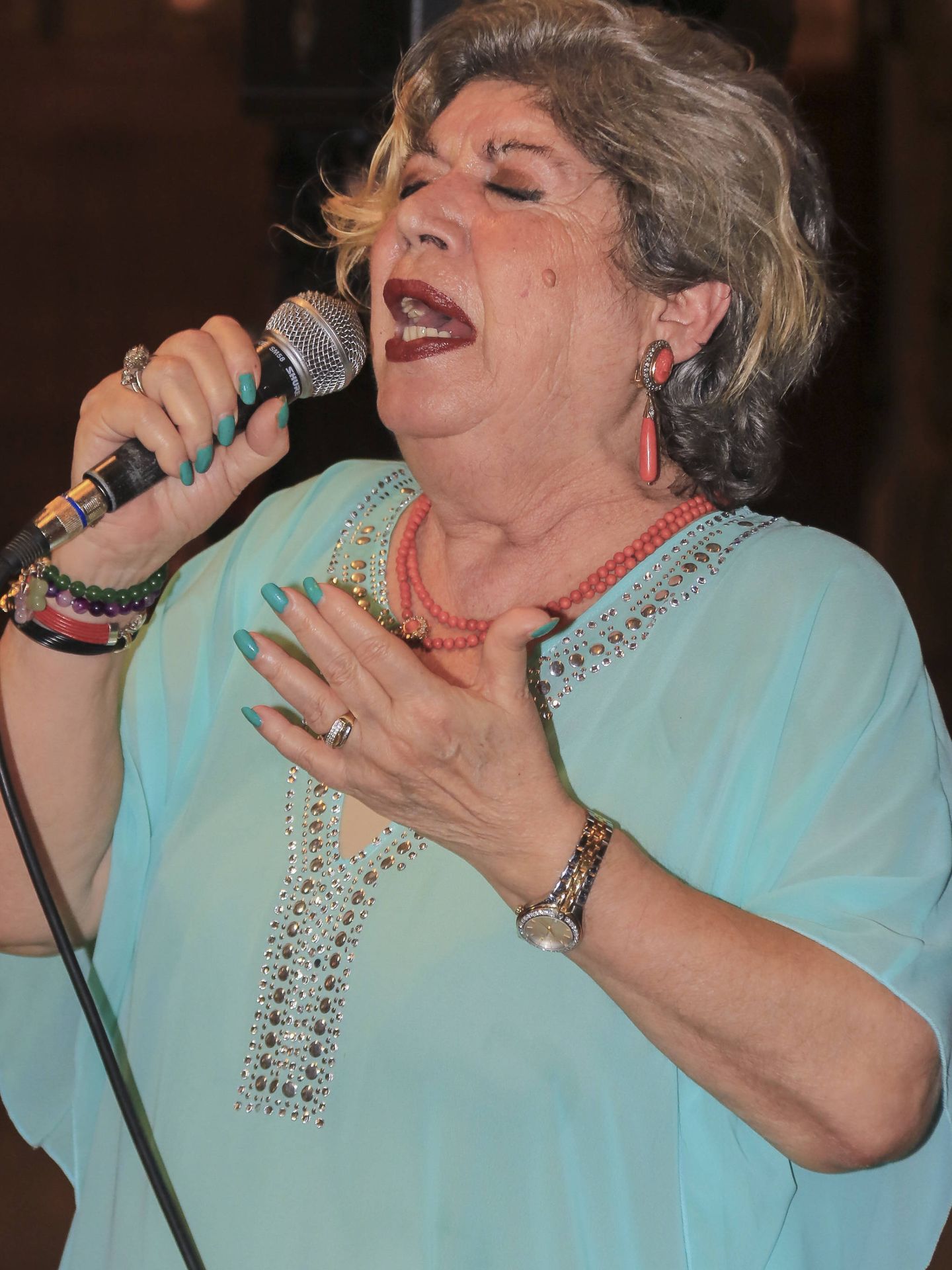 Abril 2017: Cantando en un homenaje celebrado en Sevilla. (Gtres)