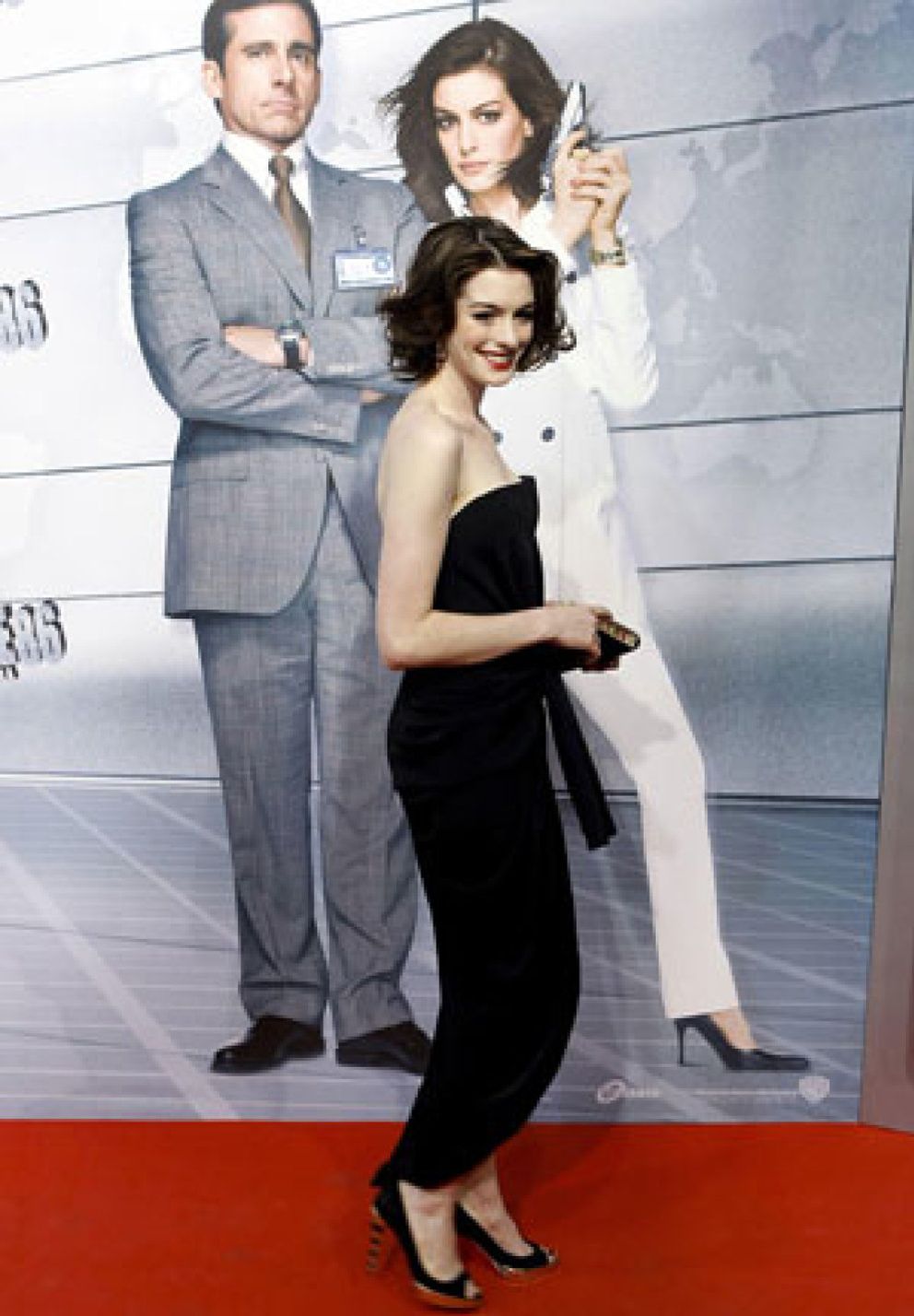 Foto: Pagan 12.000 dólares por pasar un rato con la actriz Anne Hathaway
