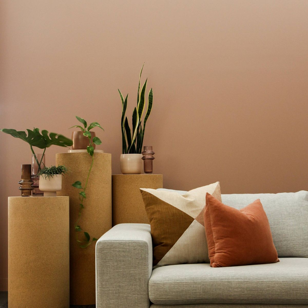 Creando calma en un espacio: 10 paletas de color que te ayudarán   Decoración de unas, Colores de casas interiores, Colores de interiores