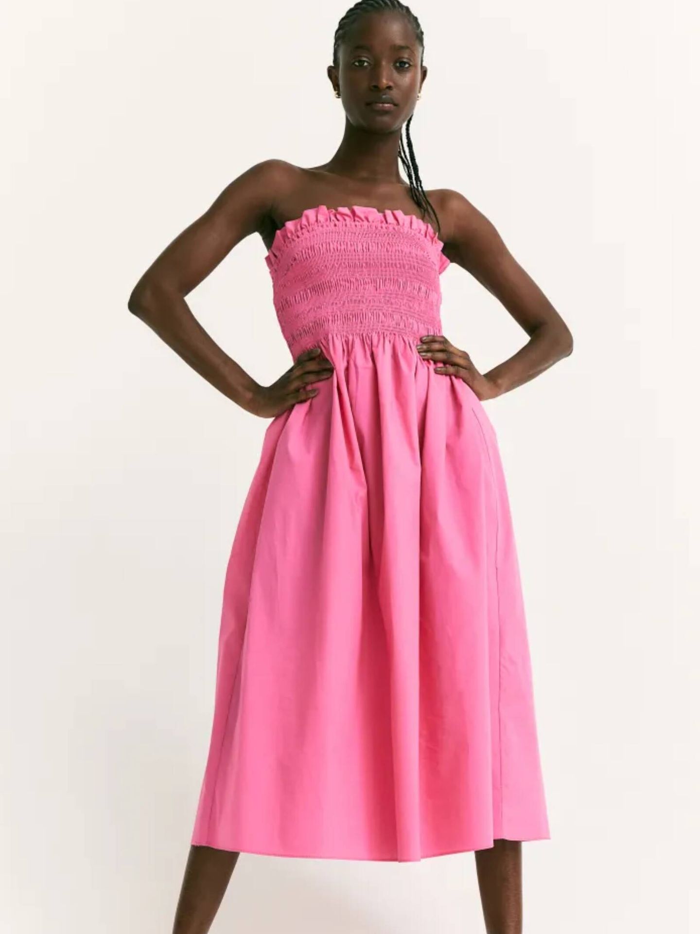 Un vestido rosa de HyM. (Cortesía)