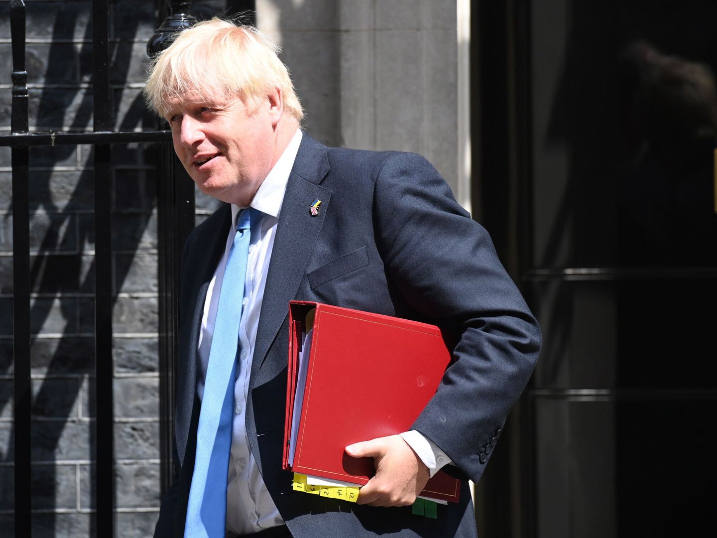 Boris Johnson saliendo de Downing Street. (EFE/Neil Hall)