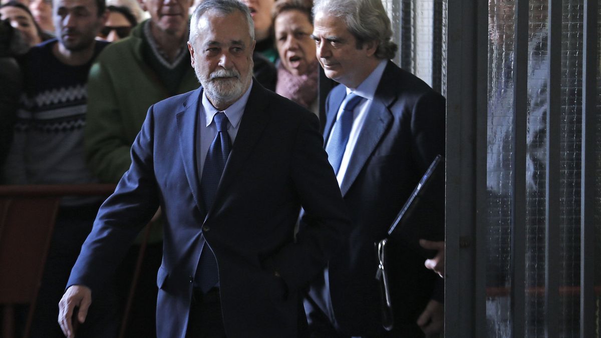 Juicio oral contra Chaves y Griñán e impone a éste una fianza de 4,2 millones
