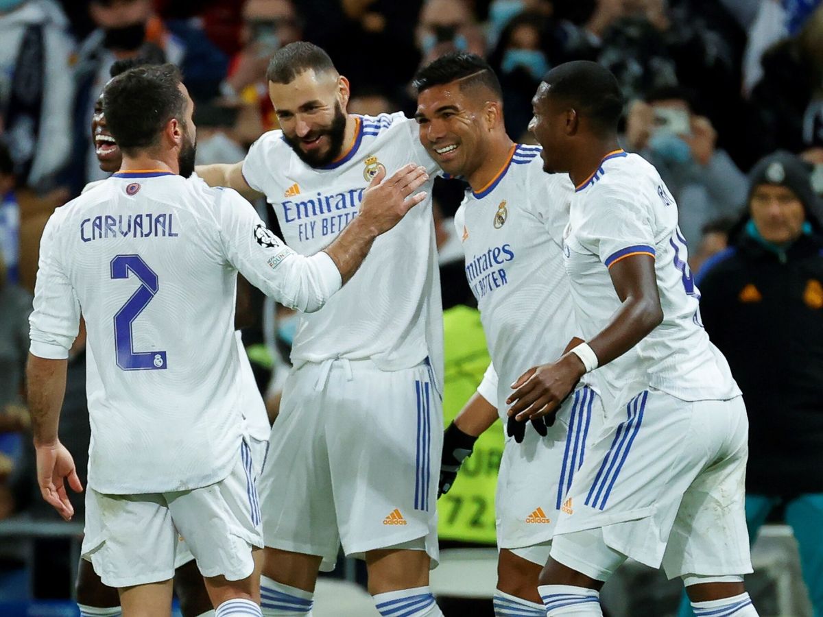 Foto: Los jugadores del Real Madrid celebran un gol en el Bernabéu. (EFE/Juanjo Martín)