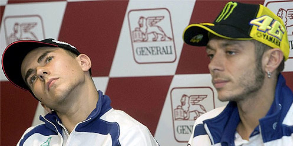 Foto: La 'caída del muro' de Yamaha: Lorenzo tiende la mano a Rossi