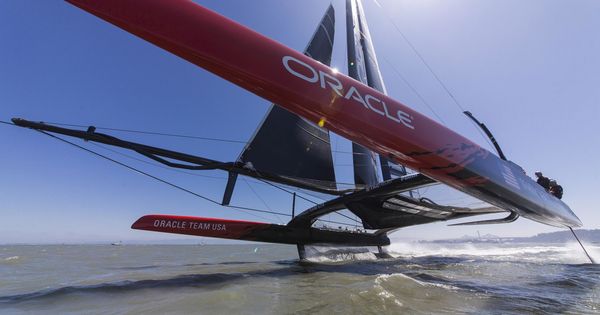 Foto: Imagan del catamarán Oracle (Reuters)