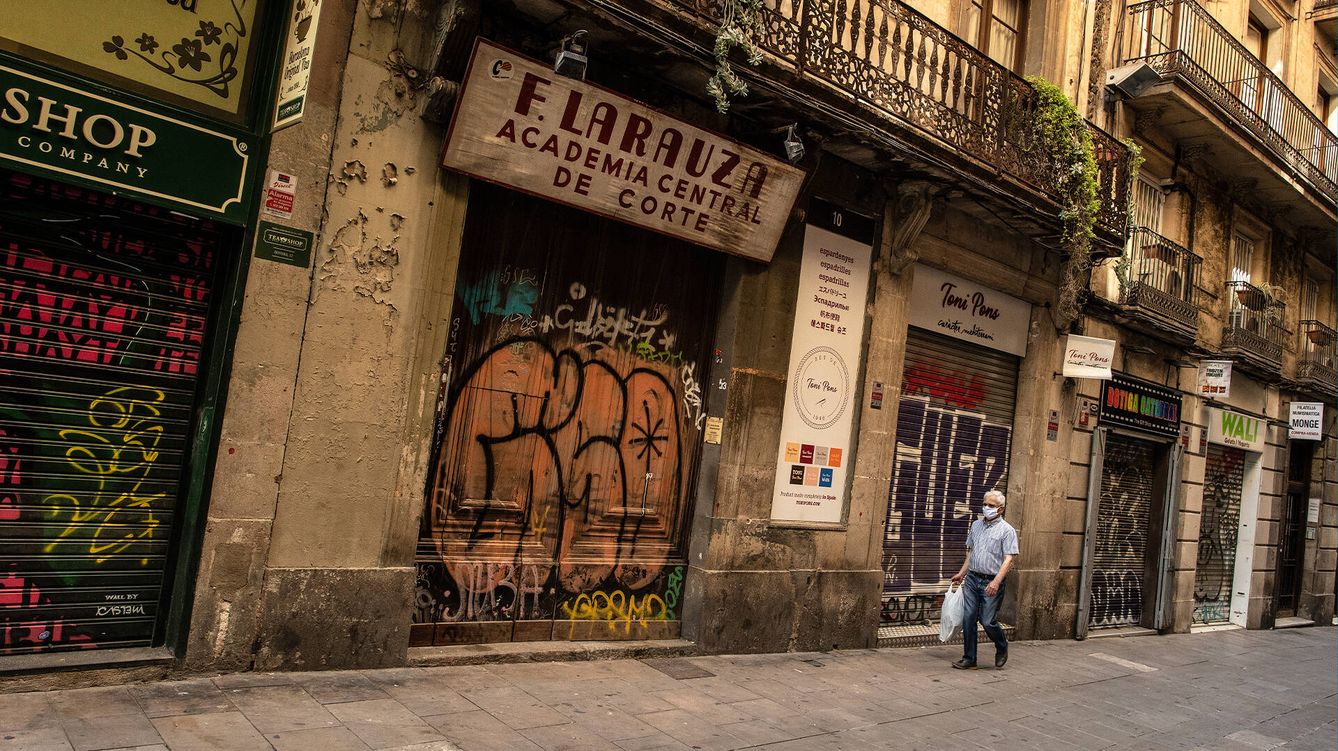 Foto: Tiendas cerradas en Barcelona, en mayo de 2020. (Getty)