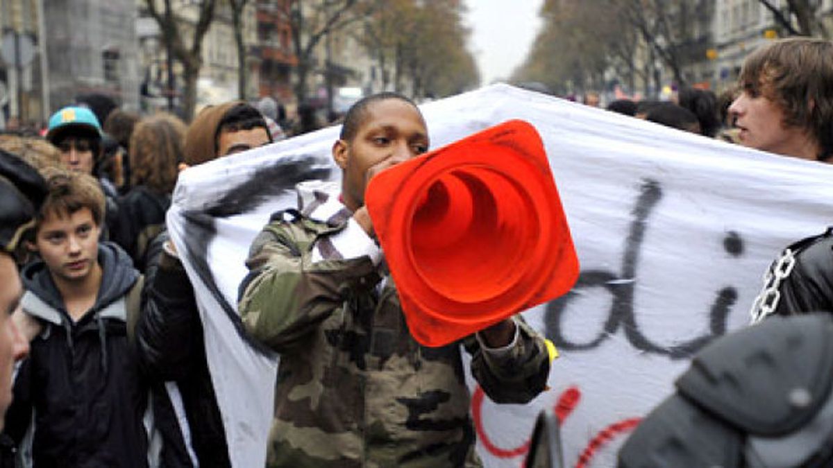 La policía detiene en París a decenas de estudiantes