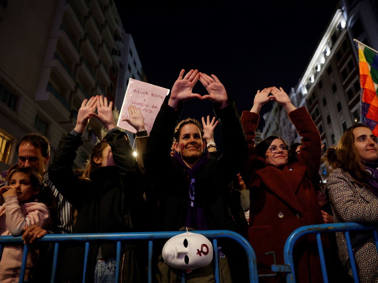 Participantes en la manifestación del 8M de Madrid, conmemorando el Día Internacional de la Mujer. (EFE)