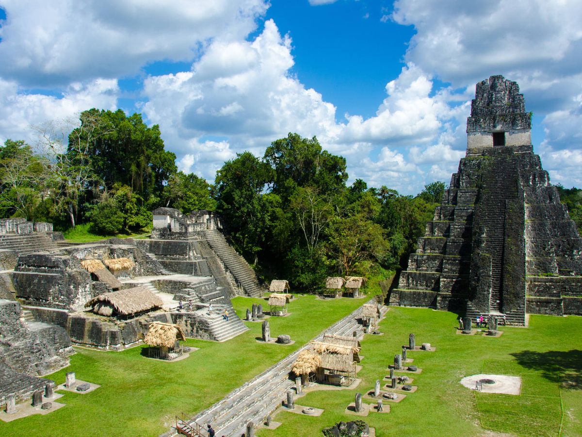 Foto: Resuelto el misterio maya: investigadores descubren por qué abandonaron Tikal. (iStock)