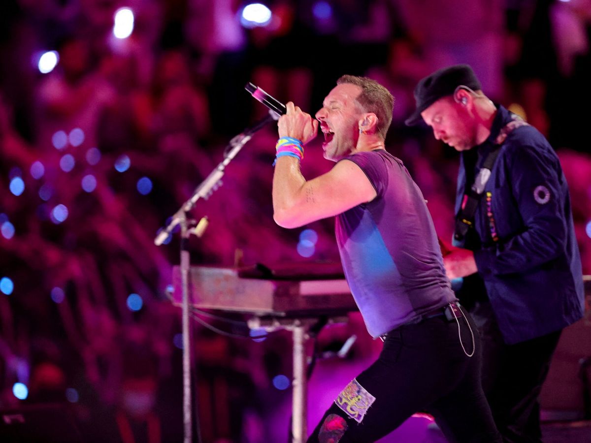 Foto: Coldplay cantando durante un concierto (REUTERS/ Christopher Pike)