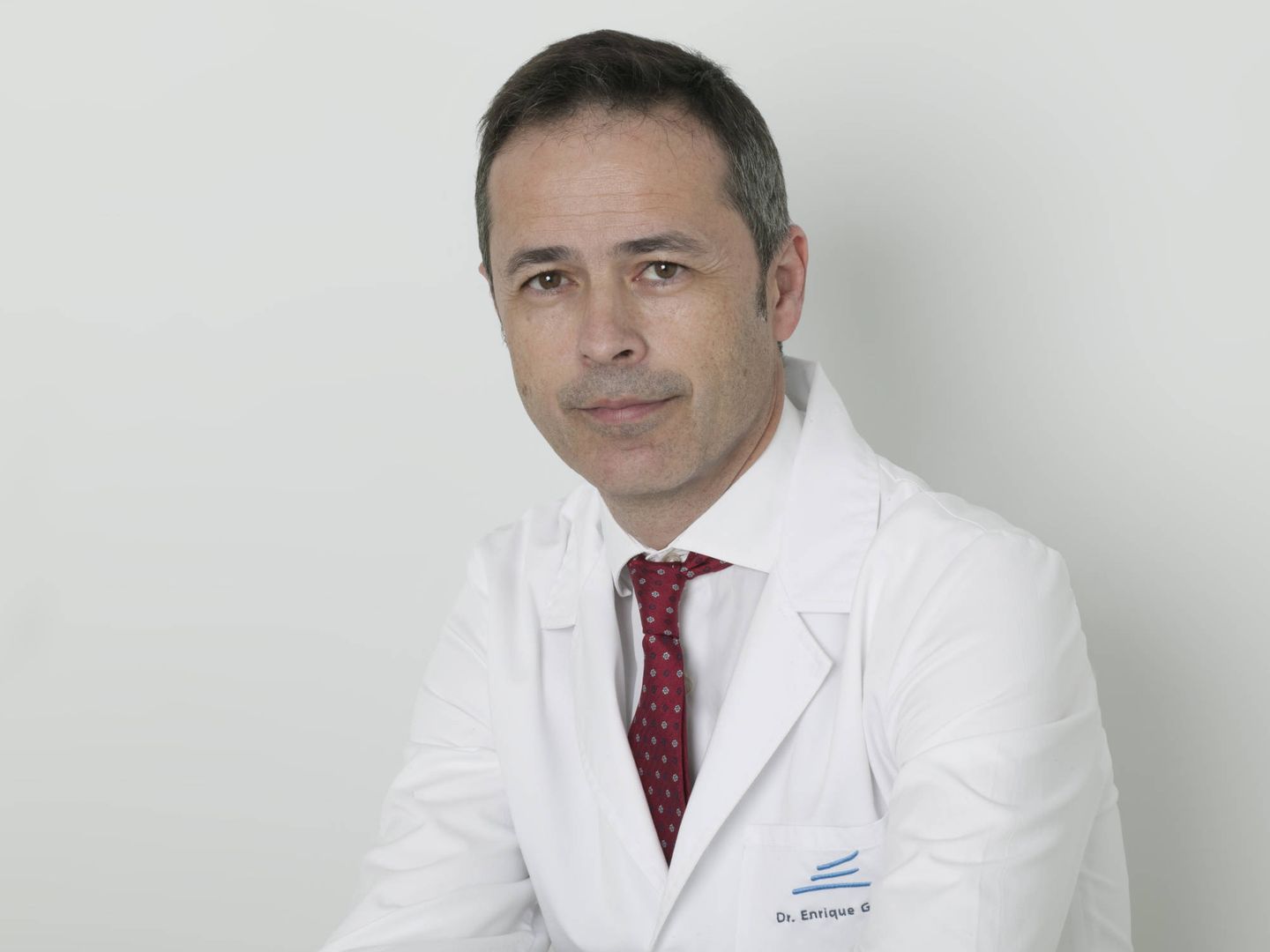 Dr. Enrique Gómez, experto en eccemas y en el manejo de cortisona en dermatología del CDI.