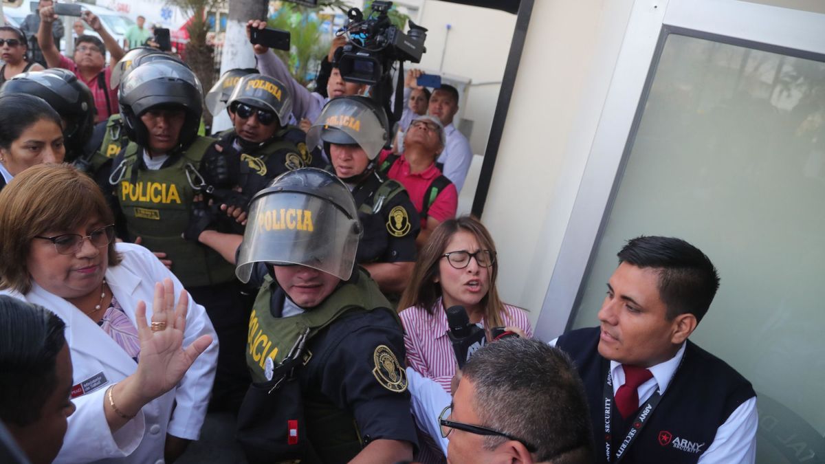 El expresidente peruano Alan García se dispara cuando iba a ser detenido
