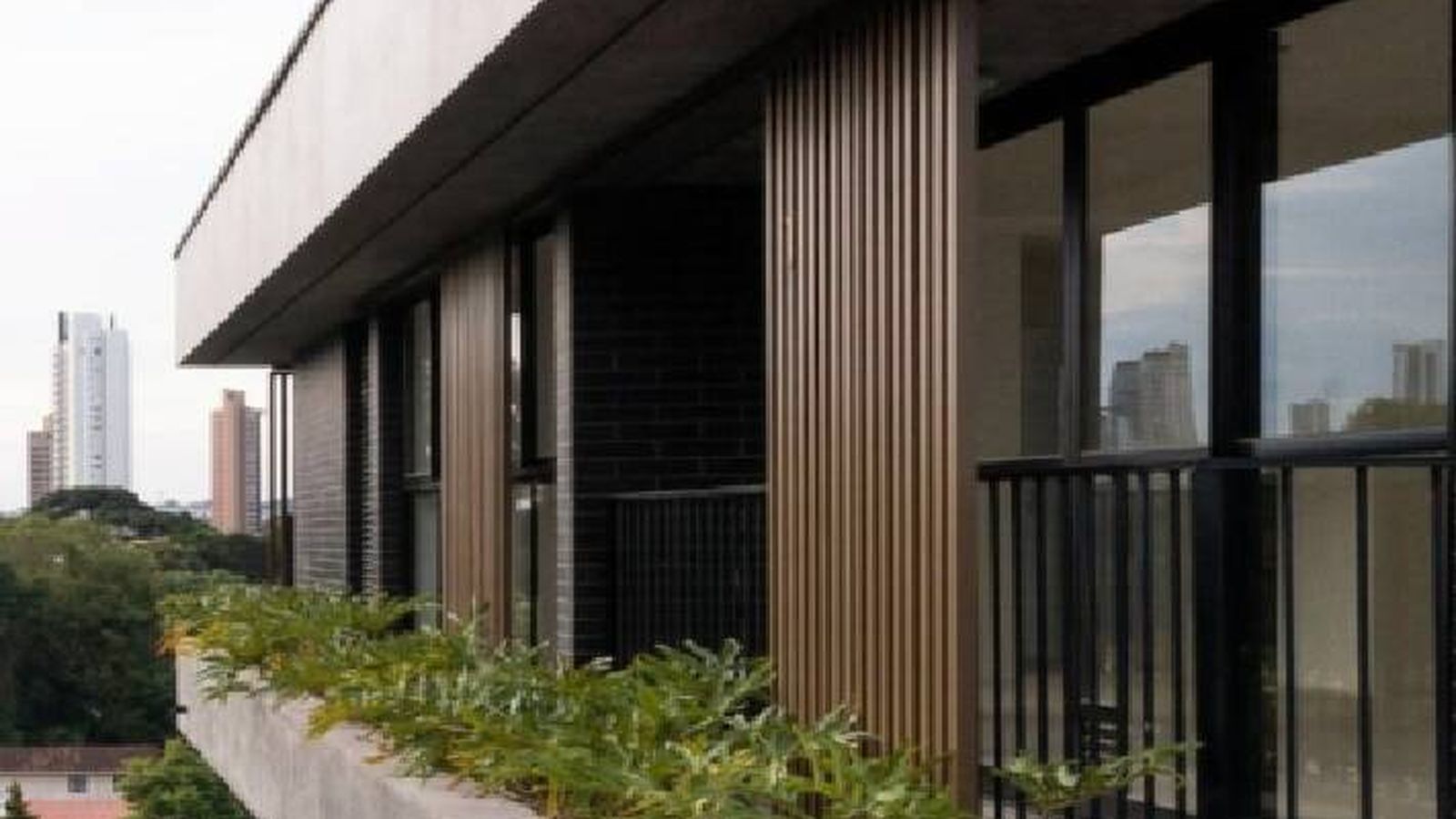 La Ley de la Propiedad Horizontal lo deja claro: estos son los requisitos que debemos presentar si queremos realizar un cerramiento de nuestra terraza