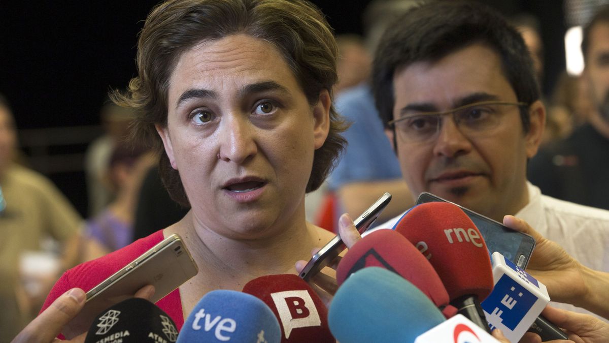 Ada Colau pide por carta a los barceloneses que denuncien los pisos turísticos ilegales