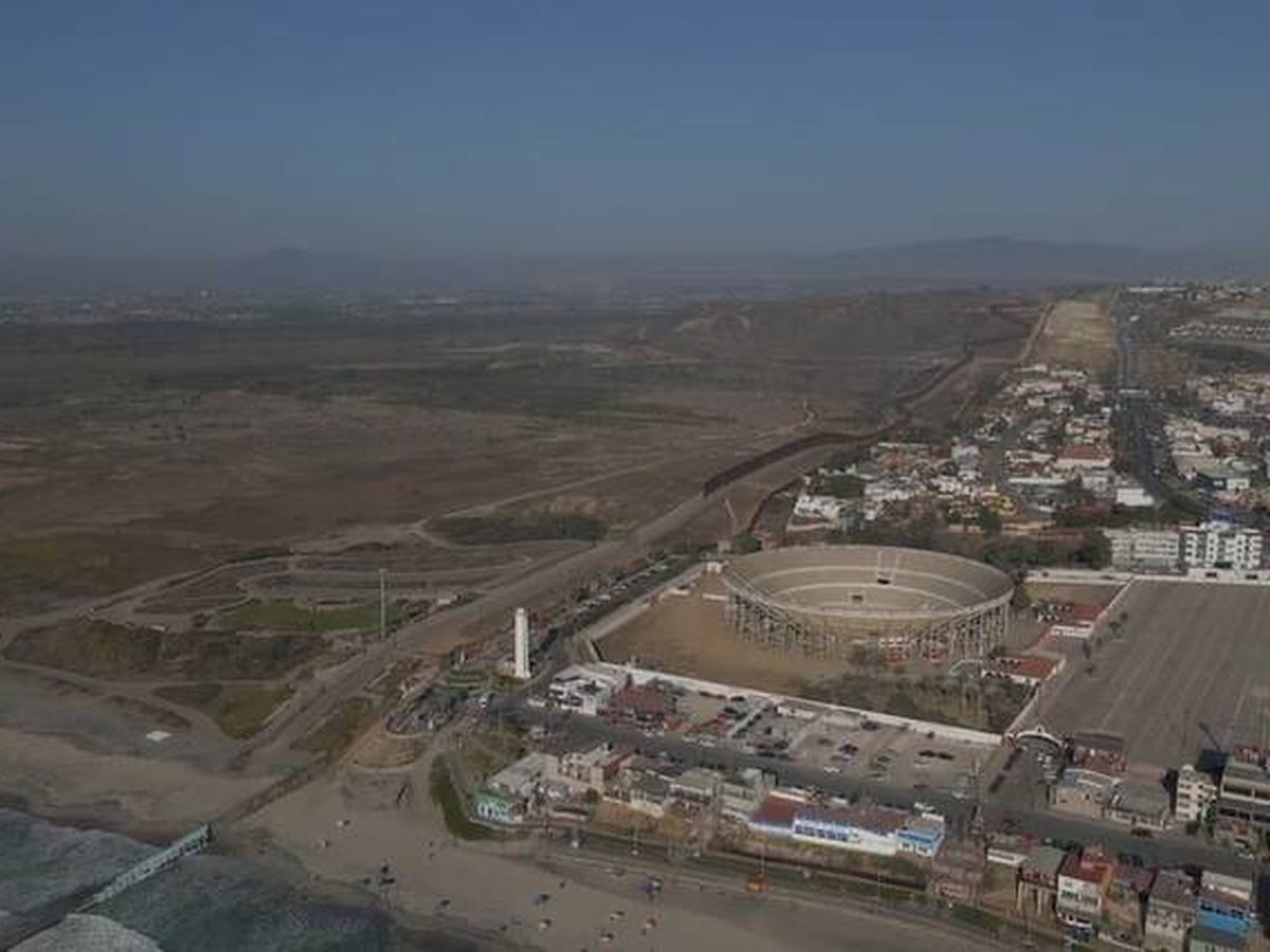 Foto: Así es la sorprendente imagen de la frontera entre México y Estados Unidos captada por un dron (TikTok/@macbeth_gp)