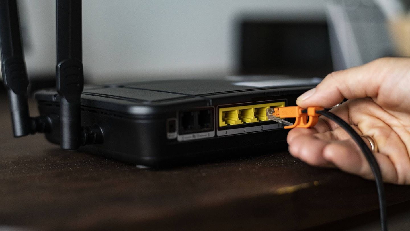 La configuración del ‘router’ también ayuda a evitar que una web controle nuestro ordenador. (Pexels)