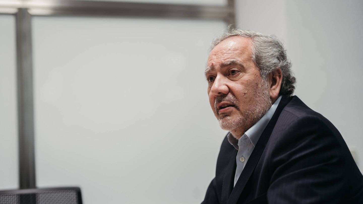 Alfredo Muñoz, durante la entrevista con EC. (J. I. R.)
