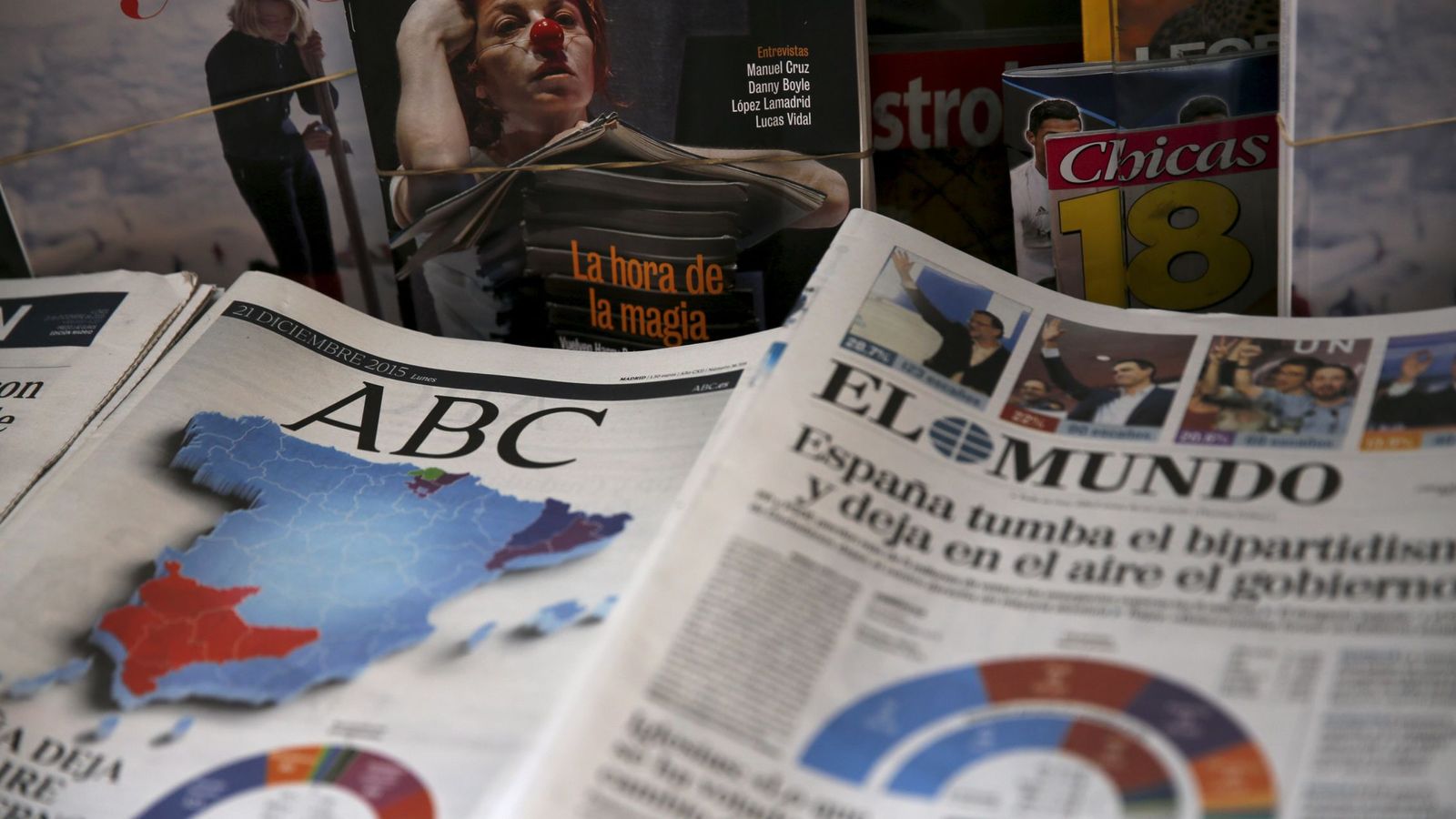 Foto: Fotografía de archivo de periódicos en un quiosco en Madrid. (Reuters)
