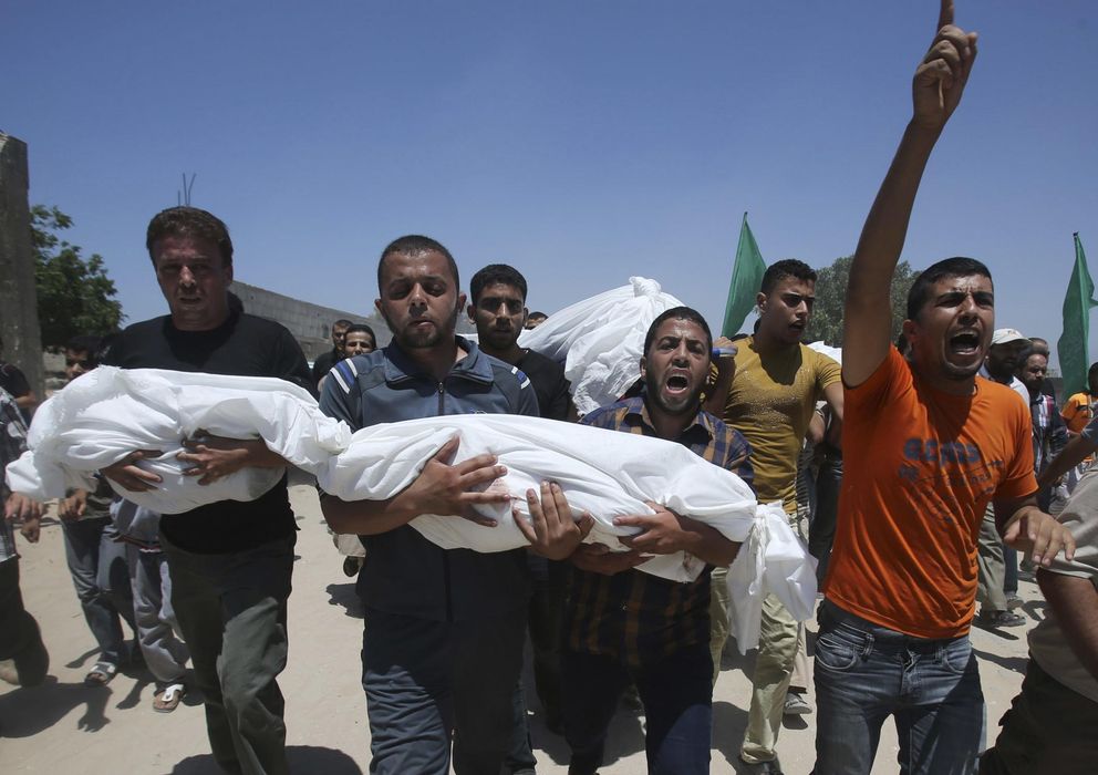 Foto: Palestinos claman contra Israel por los muertos civiles. (EFE)