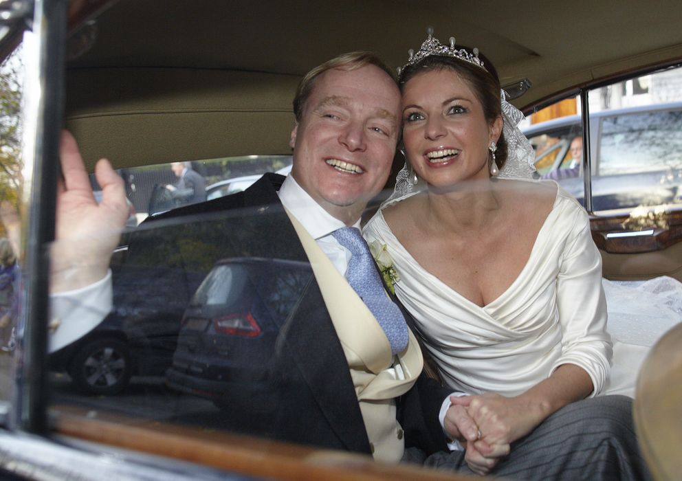 Foto: Carlos Javier de Borbón-Parma y su mujer el día de su boda en noviembre de 2010 (Gtres)