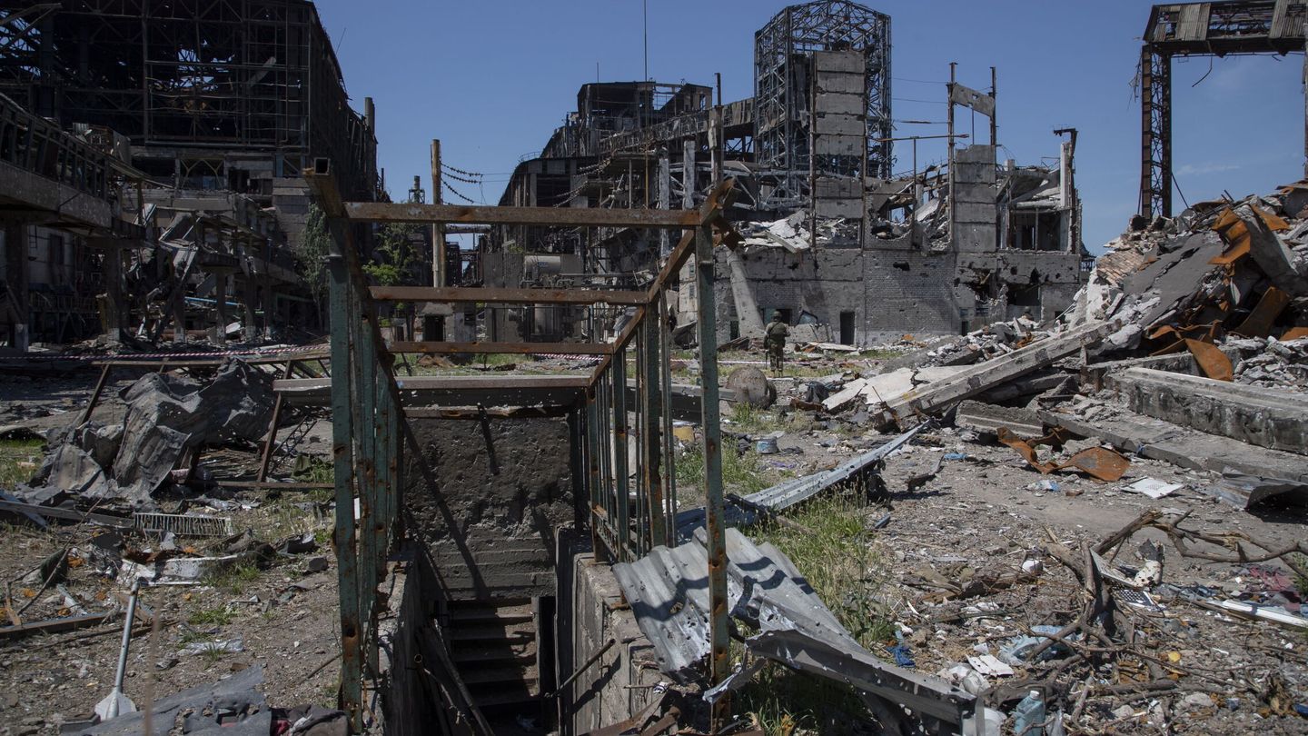 Destrucción en Mariúpol. (EFE/EPA/Sergei Ilnitsky)