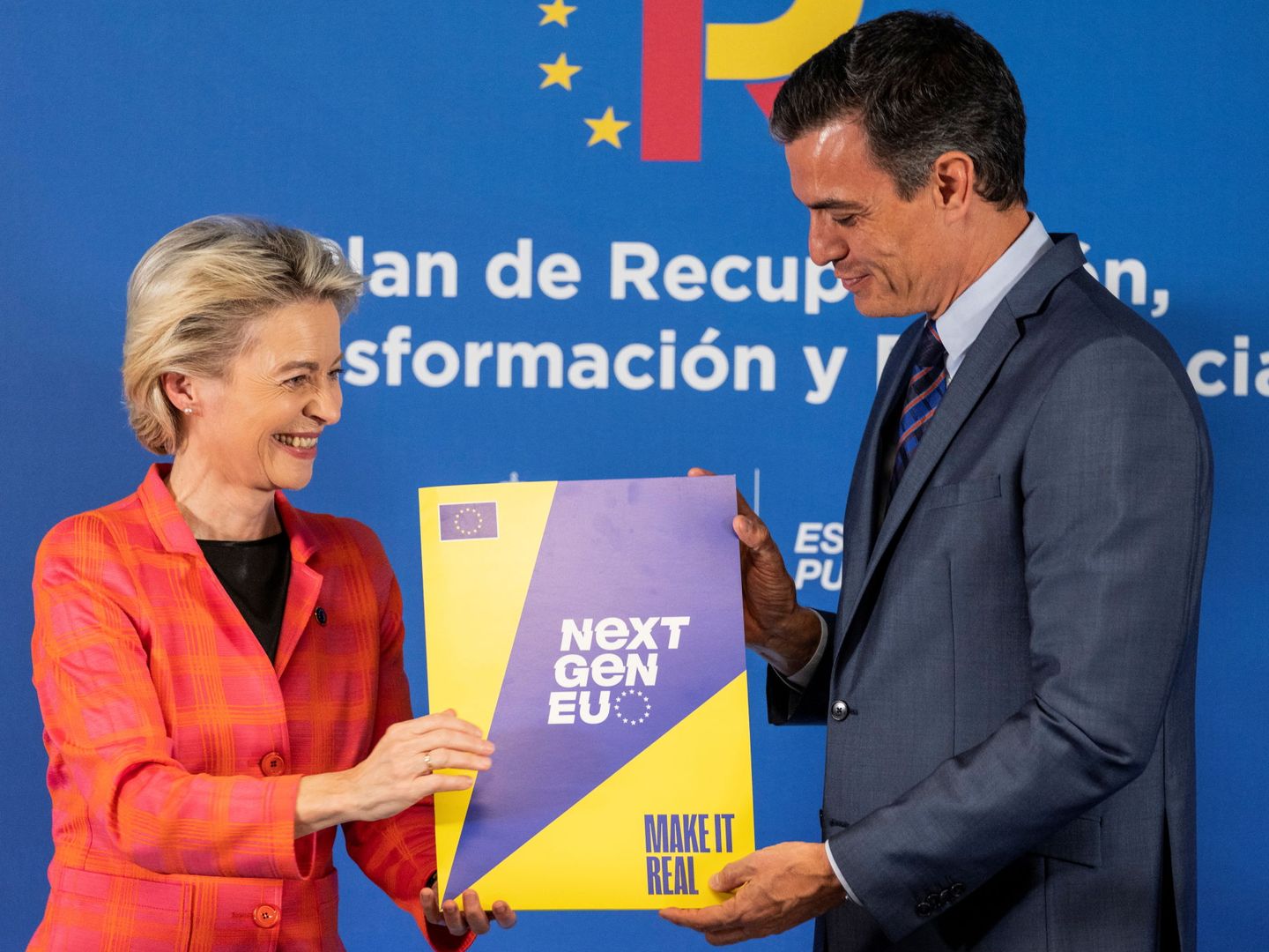 La presidenta de la Comisión Europea, Ursula von der Leyen, junto a Pedro Sánchez.